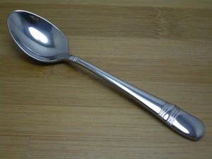 Oneida ASTRAGAL Glossy Teaspoon 6 1/8" Heirloom Stainless USA Flatware - Picture 1 of 3
