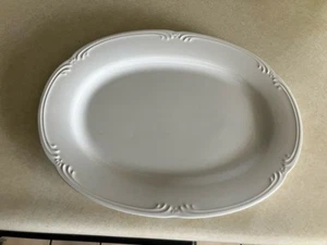 Pfaltzgraff Filigree Oval Meat Platter 10 1/2” X 14 1/2” - Picture 1 of 4
