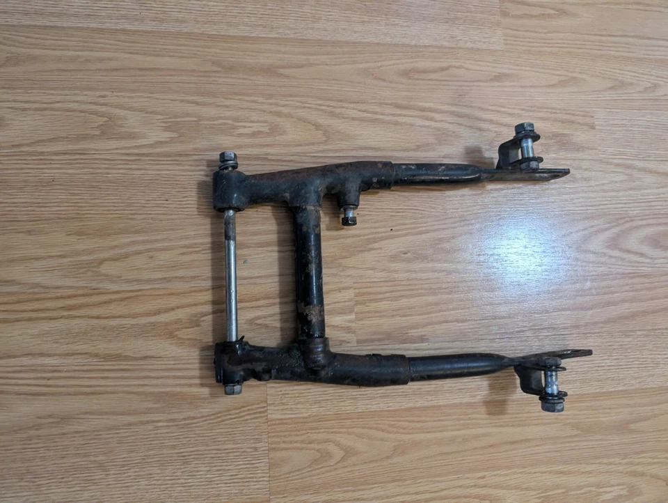 Kawasaki KV75 MT1 1975 brazo oscilante Foto 1 de 4