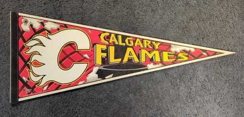 1990 Arena Hung CALGARY FLAMES Full Size Pennant W/Backing Vintage NHL Cover