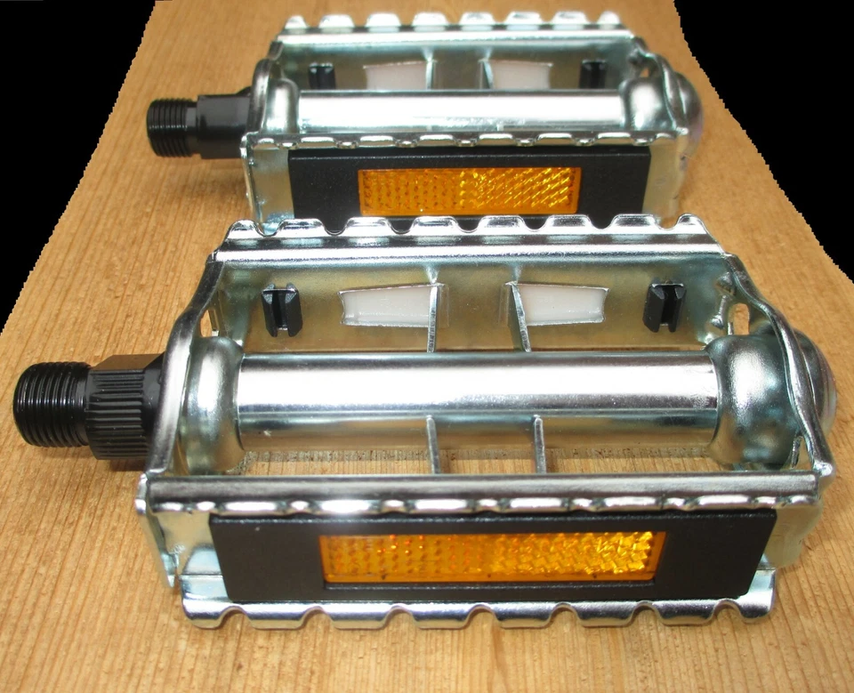 Vintage Schwinn style ½ or 9/16 Steel Rat Trap Fastback Varsity Road Bike Pedals - Image 1 of 1