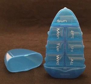 B1G1 Free 7 Day Pill Box Vitamin Storage Case Blue - Picture 1 of 6
