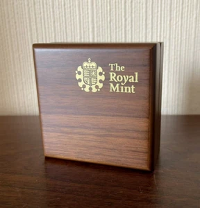 2008 - 2013 Royal Mint Gold Proof Full Sovereign Coin Wooden Box Only COA - Picture 1 of 15