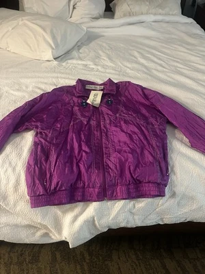 复古 Wilson Bold Spirit 尼龙紫色风衣运动外套女式 L 码 - 全新带标签 — 第 1/4 张图片