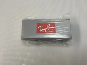 Ray-Ban RB4165 622/T3 Justin Black 54mm Grey Gradient Polarized Sunglasses - Picture 1 of 4