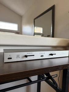 ADC DSS-100 Sintetizador Sub-Sonic Audiophile Audio Vintage Cara Plateada - Imagen 1 de 12