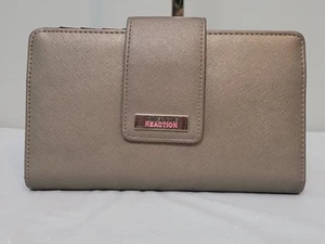 Kenneth Cole Reaction Wallet Organizer Gray Faux Leather - Picture 1 of 12