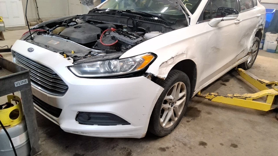 2013 Ford Fusion Automatic Transmission OEM 111K Miles - LKQ436977608 - Image 1 of 4