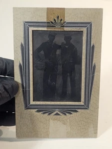 MARINE FARBTYP MATROSENUNIFORM FOTOGRAFIE ZWEI JUNGS SIND LIEBEVOLL  - Bild 1 von 4