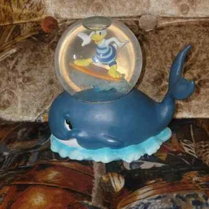 Disney Donald Duck Surfing Music Box Snow Globe San Francisco Music Company - Picture 1 of 4