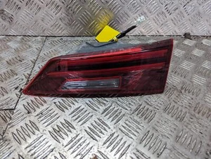LEXUS IS300 - Luz interior trasera pasajero 13-21 - Imagen 1 de 6