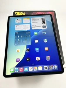 Apple iPad Pro 3rd Gen. 256GB, Wi-Fi, 12.9 in - Space Grey - Great Condition! - Picture 1 of 11