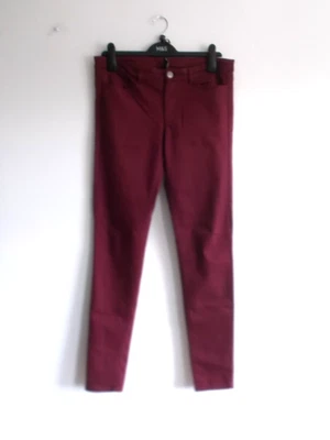 H&M DIVIDED BURGUNDY RED STRETCHY JEANS SIZE 14 / EU 40 - Image 1 of 3