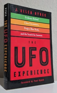 J. Allen Hynek = THE UFO EXPERIENCE = trade softcover - Picture 1 of 3
