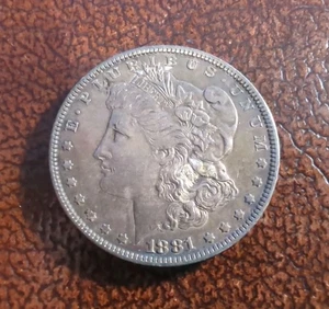 Moneda de dólar de plata Morgan 1881 $1 Philadelphia Mint Mark Estados Unidos #3 - Imagen 1 de 2