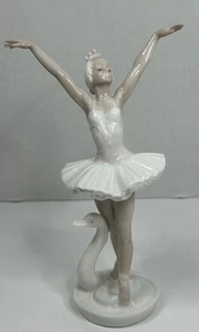 PAVONE BRAND PORCELAIN BALLERINA FIGURINE MADE IN ITALY - Picture 1 of 3
