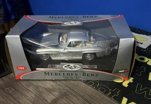 Mercedes-Benz 300 SL 1954 #0522 Heritage Mint LTD Silver 1/24 Collectible Car - Picture 1 of 19