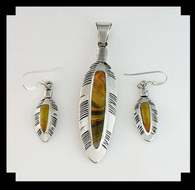 Juego de pendientes colgantes de jaspe de ley y abejorro Foto 1 de 4