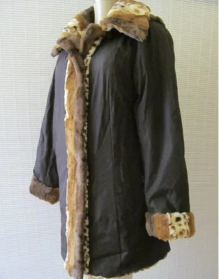 ABRIGO CON CAPUCHA DENNIS BASSO MULTI ANIMAL PRINT REVERSIBLE PIEL SINTÉTICA TALLA XL Foto 1 de 4