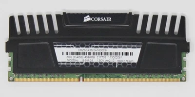 Corsair Vengeance schwarz 4 GB (1x4GB) CMZ8GX3M2A1600C9 DDR3-1600 RAM (#26494) - Bild 1 von 2