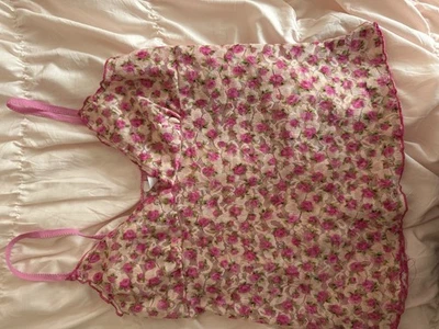 Top de encaje cami de malla rosa vintage Forever 21 Foto 1 de 4