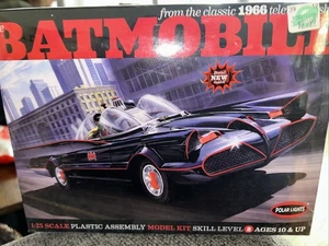 1966 Batmobile 1/25 Scale Model Kit. Snap Together New!! Sealed Batman Model - Picture 1 of 7
