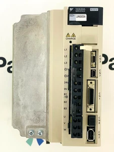 YASKAWA SGDV-1R9DE5A Servoantrieb - Bild 1 von 9