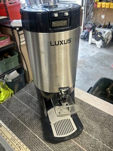 Nice Fetco Luxus L3D-20 8 Liter 2 Gallon Ships Free - Picture 1 of 8