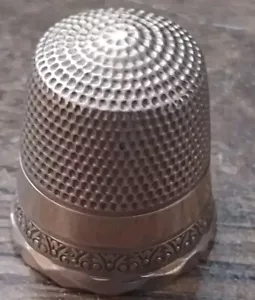 Vintage 10k Yellow Gold Sewing Thimble - Picture 1 of 3