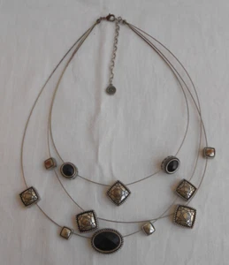 COLLANA TARGHETTA NAPIER PIETRE LUCITE COLORE NERO - Foto 1 di 3