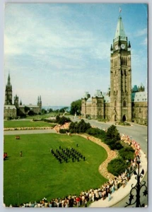 Changing The Guard, Parliament Hill Ottawa, 1974 Postcard, Canada Week Cancel - Imagen 1 de 2