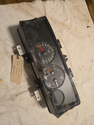 03 04 05 Dodge Neon mph speedometer without tach P04671805AM   71,564 miles! - Image 1 of 4