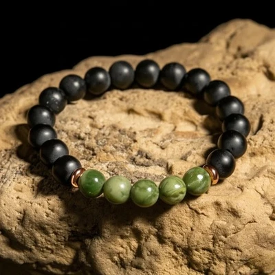 Green Jade & Onyx Stone Bracelet 8mm Crystal Healing Protection Women Bracelet - Image 1 of 3
