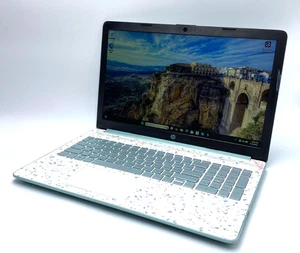 Portátil HP 15 Windows 11 Home Intel Pentium 5405U 8GB 256GB SSD (L-7) - Imagen 1 de 5