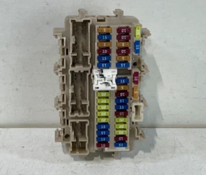 2018 - 2020 INFINITI QX60 ENGINE BAY COMPARTMENT FUSE RELAY BOX 3.5L # 96262 - Picture 1 of 10