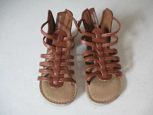 Toddler girls brown gladiator sandels size 6 wonder nation - Picture 1 of 3