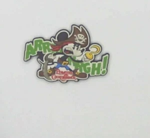 Imán Mickey Mouse Piratas del Caribe Parques Disney - Imagen 1 de 2