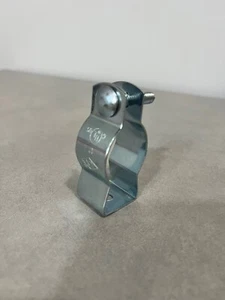 Gancio condotto 1" con bullone e dado per condotto EMT, IMC, RMC, PVC; lotto di 100 - Foto 1 di 6