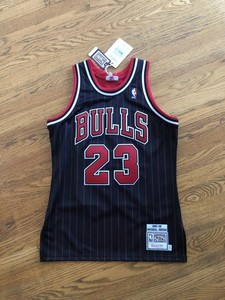 michael jordan black uniform
