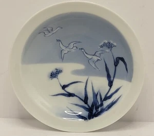 Vintage Asian Porcelain blue and white shallow bowl Crane or Heron in flight - Picture 1 of 10