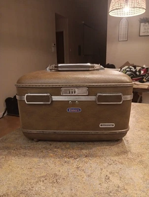 Vintage American Tourister Escort Travel Train Cosmetic Hard Case Luggage - Image 1 of 4