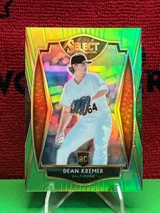 2021 Panini Select - Dean Kremer #167 - Neon Green /99 (RC) - Bild 1 von 2
