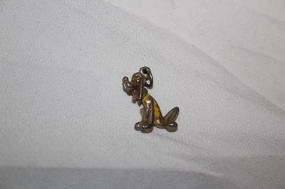 Antiguo colgante antiguo de personaje de Disney esmaltado en metal de 1" con dije de Plutón Foto 1 de 4