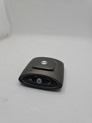 MOTOROLA T505 Bluetooth In-Car Speakerphone Digital FM Transmitter Wireless Open - Image 1 of 4