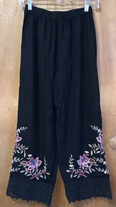 Vintage April Cornell Embroidered Elastic Waist Pants Black XS Floral Lace Hem - Picture 1 of 8