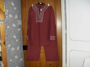 Women's 2 Piece Suit Size L - Picture 1 of 8