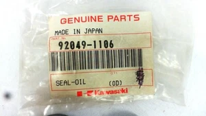 NOS KAWASAKI OIL SEAL REAR AXLE KLT200 1983 1984 1985 92049-1106 LOT - Picture 1 of 5