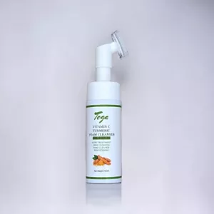 Toga Vitamin C & Kurkuma Schäumen Gesichtswäsche 150ml mit kostenlosen anthrazitfarbenen Nasenstreifen - Bild 1 von 5