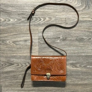 Patricia Nash Tooled Florence Leather Lanza Crossbody Shoulder Bag Cognac Boho - Picture 1 of 16