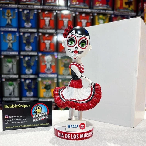 SUGAR SKULL Windy City Bulls Chicago Bulls "Day of the Dead" SGA Bobblehead Cover